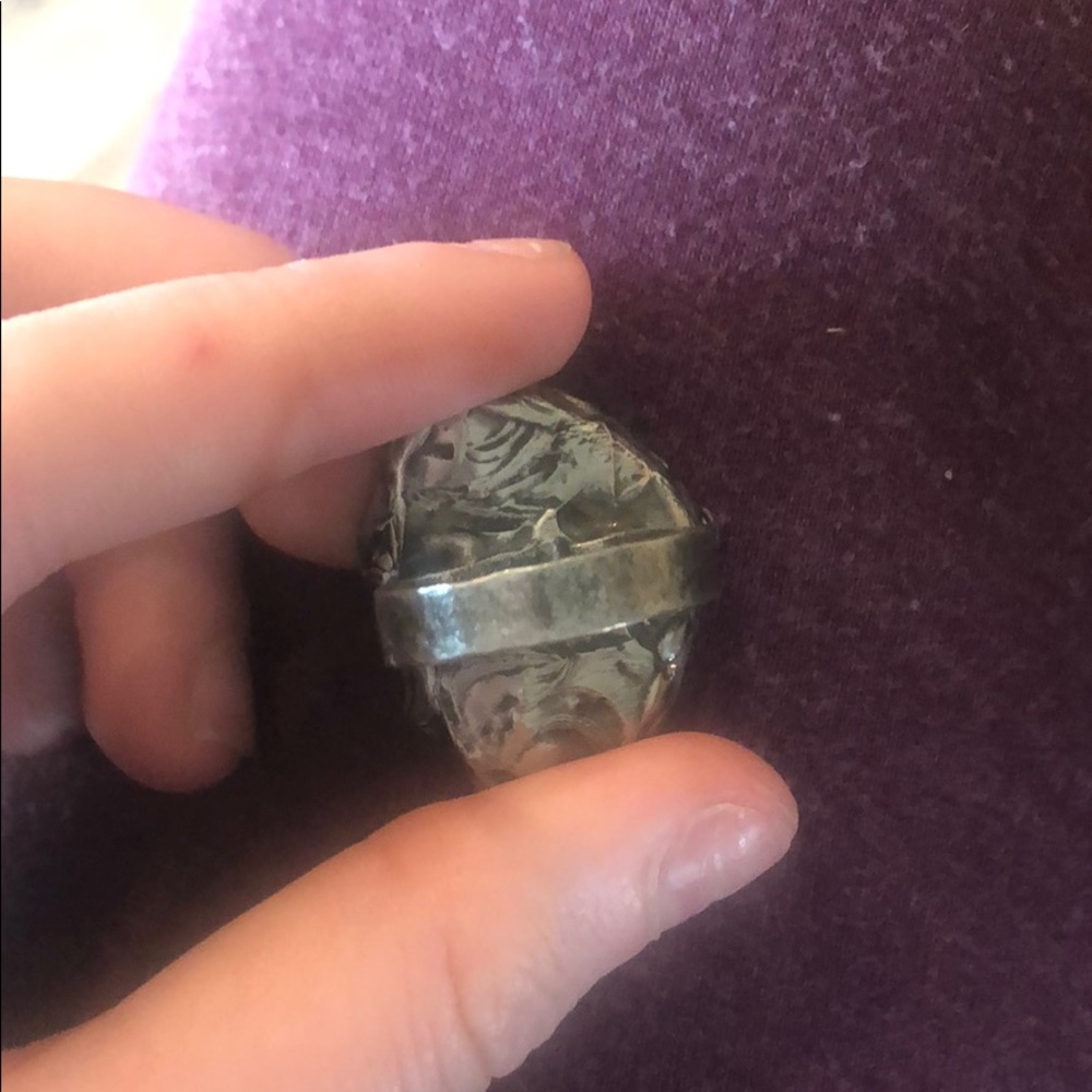Ring - Picture 4 of 4